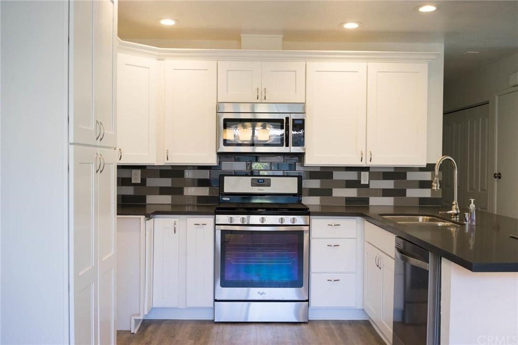 Building Photo - 13135 Sunnybrook Cir