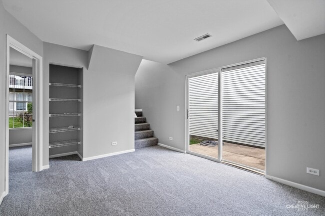 Building Photo - 911 Symphony Dr