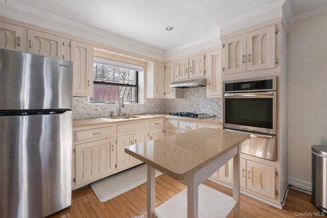 Building Photo - 788 Jefferson Ave