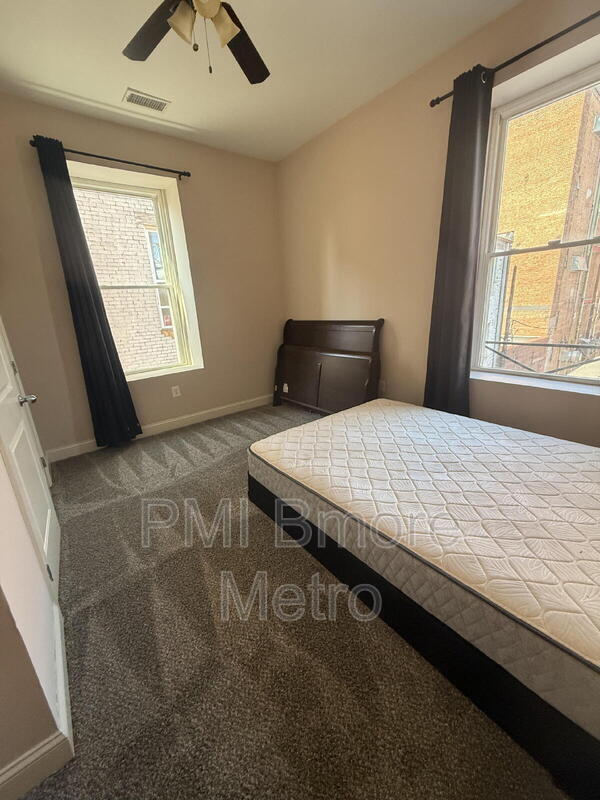 Building Photo - 7 N Potomac St