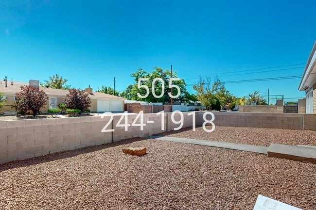 Building Photo - 1601 Georgia St NE