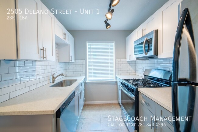 Primary Photo - 2505 Delano St
