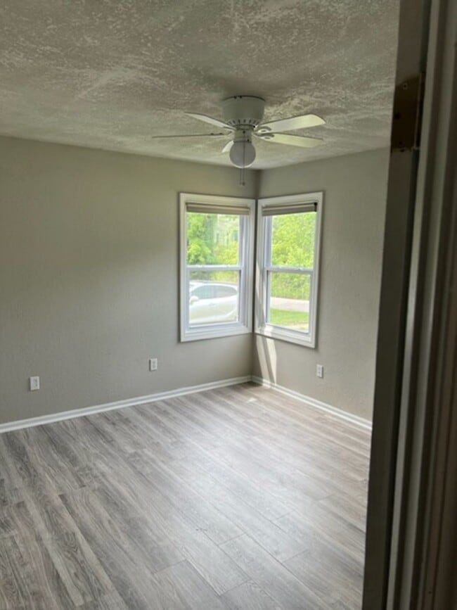 Building Photo - Beautiful unit in Independence!