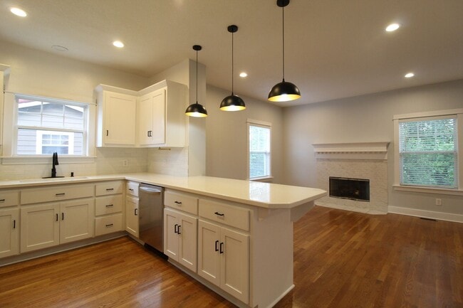 Building Photo - 3 Bedroom 2.5 Bath In Kansas City, Kansas