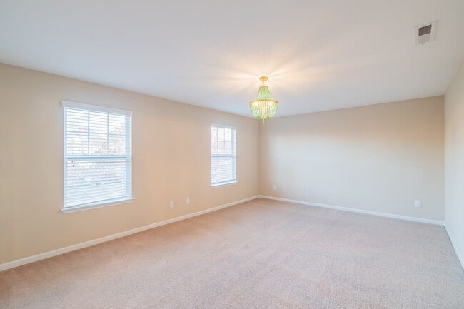 Building Photo - Third month rent free if you sign a lease before 01/31! Spacious 4 Bedroom, 3.5 Bath Home for Ren...