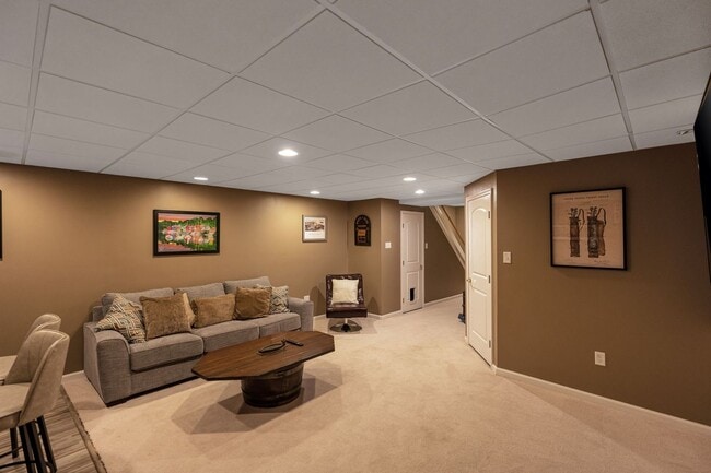 Building Photo - Beautiful 3 Bedroom Bridgeport Townhome!