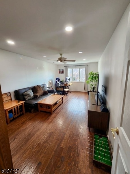 Building Photo - 48 Edgefield Dr