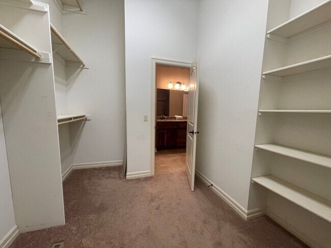 Building Photo - Home for rent in Springfield!