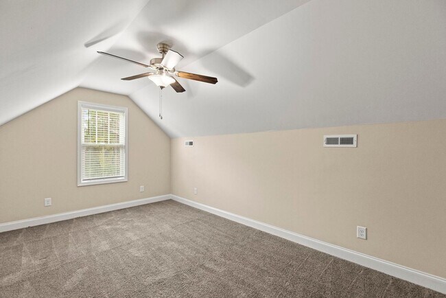 Building Photo - Hampstead Home For Rent