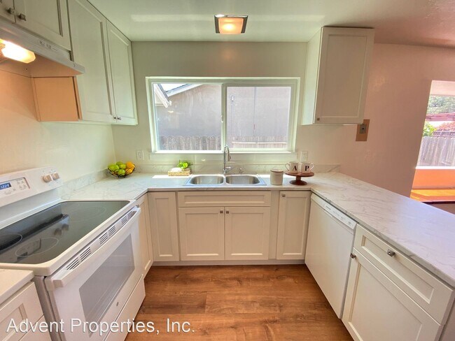 Building Photo - 3 br, 2 bath House - 24517 Townsend Ave.