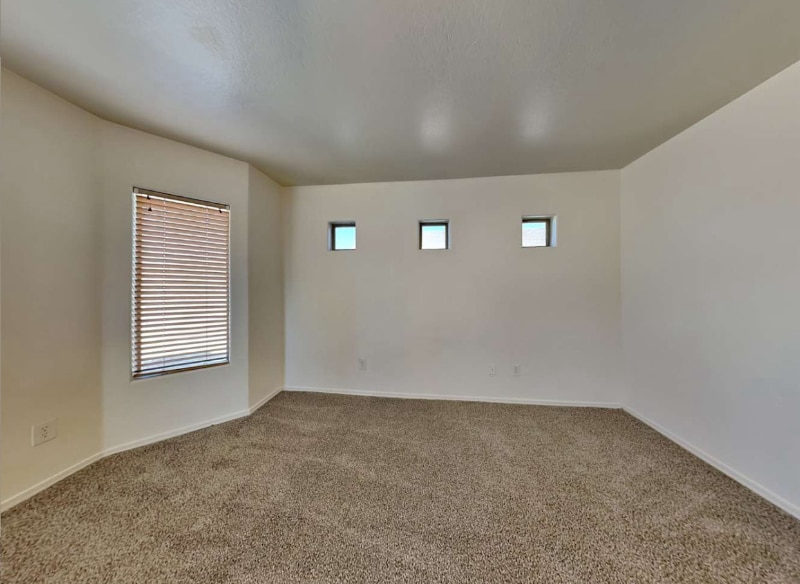 Building Photo - 1603 W Alta Vista Rd