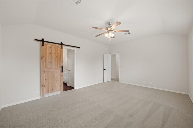 Building Photo - 8902 Magna Carta Loop