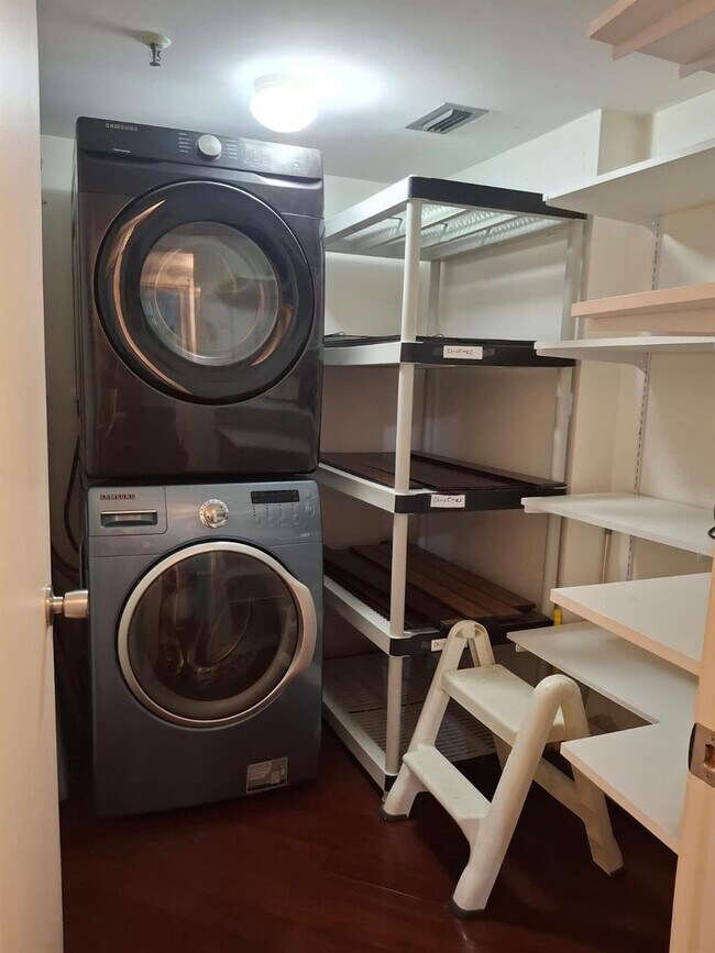 Building Photo - 2217 Cypress Island Dr