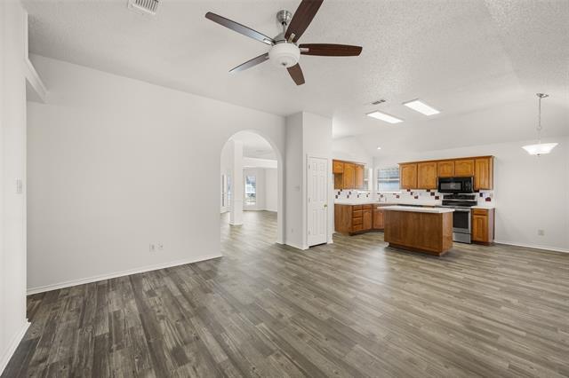 Building Photo - 1417 Warwick Dr