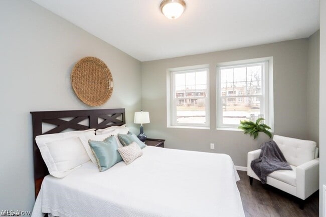 Building Photo - 14814 Clifton Blvd