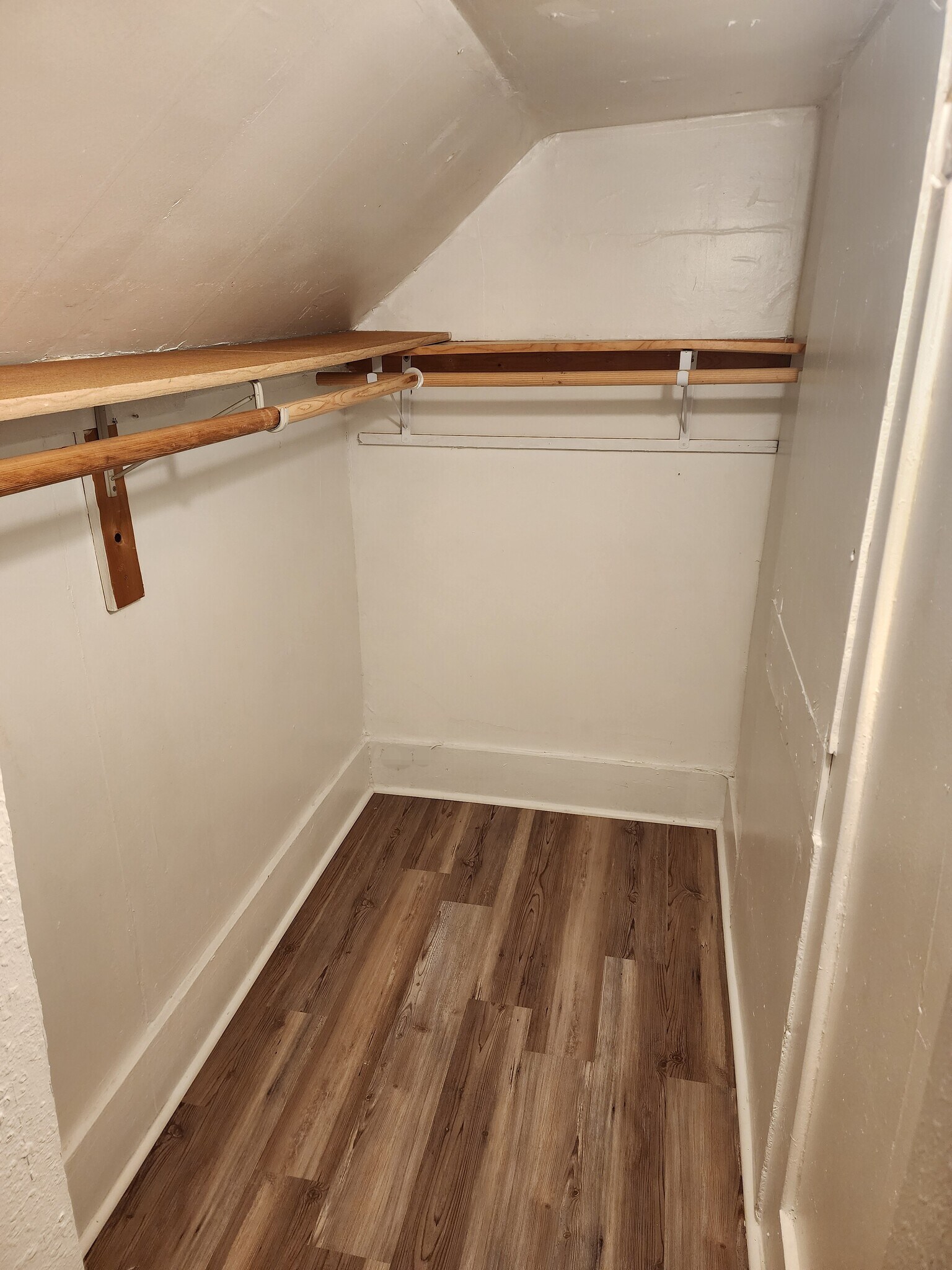 Building Photo - 1268 Sycamore St