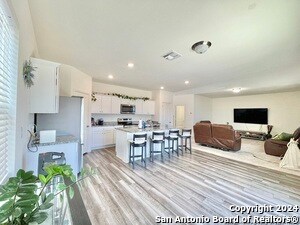 Building Photo - 4931 Jovian