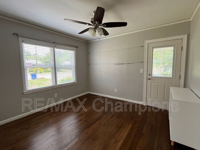 Building Photo - 3627 Gurley Dr