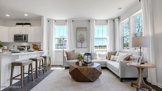 Building Photo - 92 Arlotta St