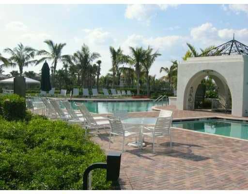 Building Photo - 9829 Scribner Ln