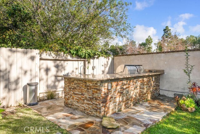 Building Photo - 2646 Basswood St