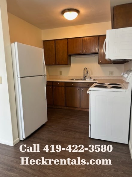 Primary Photo - 634 W Foulke Ave