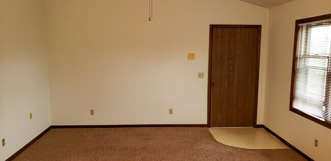 Building Photo - 645 Galena Ct