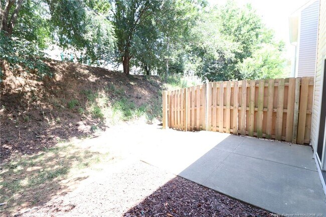 Building Photo - 10941 Pendragon Pl