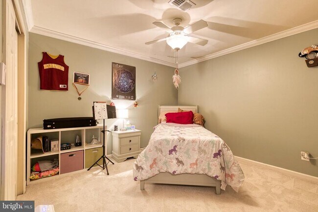 Building Photo - 318 Native Dancer Cir