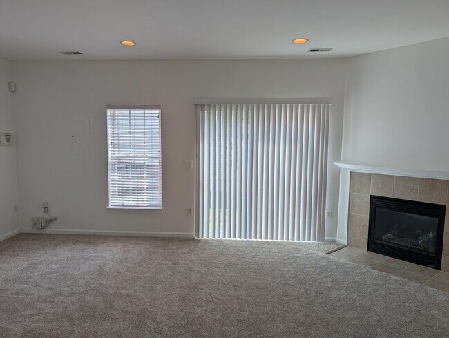 Building Photo - 17289 Vaughn Ln