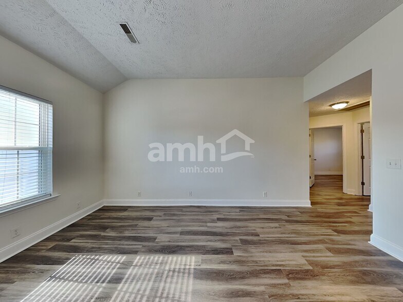 Building Photo - 1117 Mantle Way