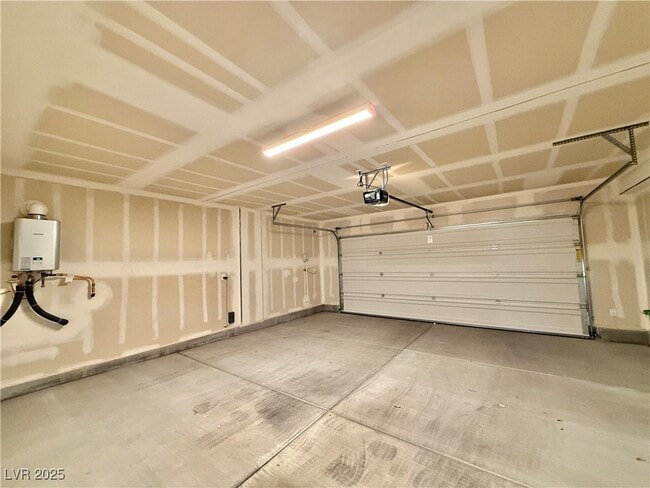 Building Photo - 6999 Guitarra Ct