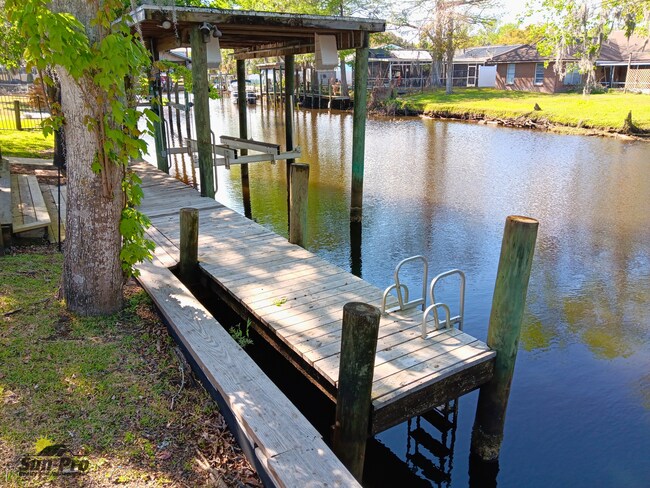 Building Photo - 9 Waterberry Cir