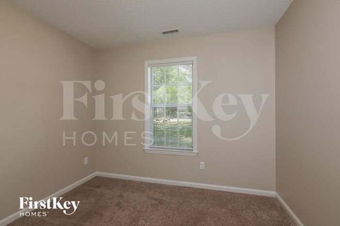 Building Photo - 2700 Teak Ct