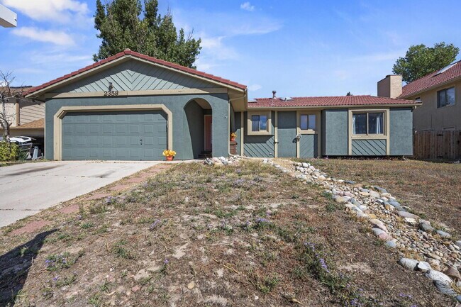 Primary Photo - "Spacious 5-Bedroom Haven with 3 Full Bath...