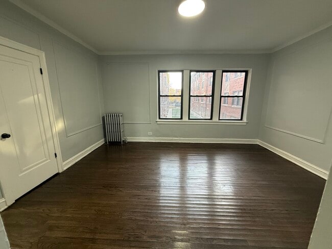 Building Photo - 5214 1/2 S Drexel Ave