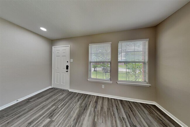 Building Photo - 4506 Clemwood Ln