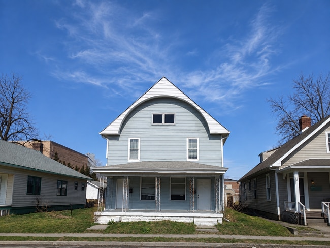 Building Photo - 72 Schiller St