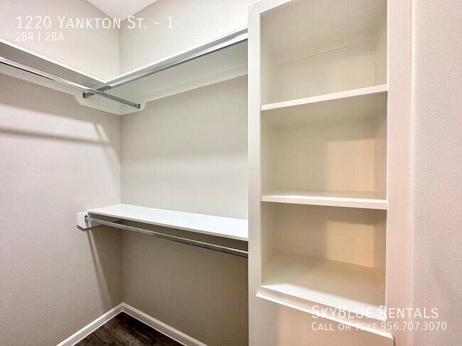 Building Photo - 1220 S Yankton St