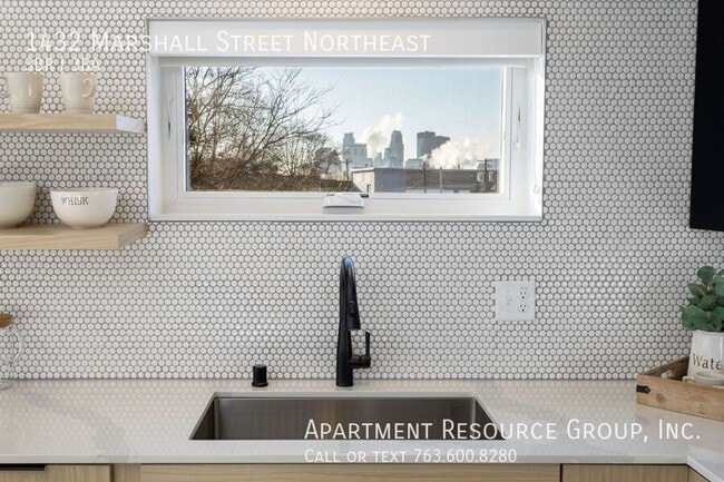 Building Photo - 1432 Marshall St NE