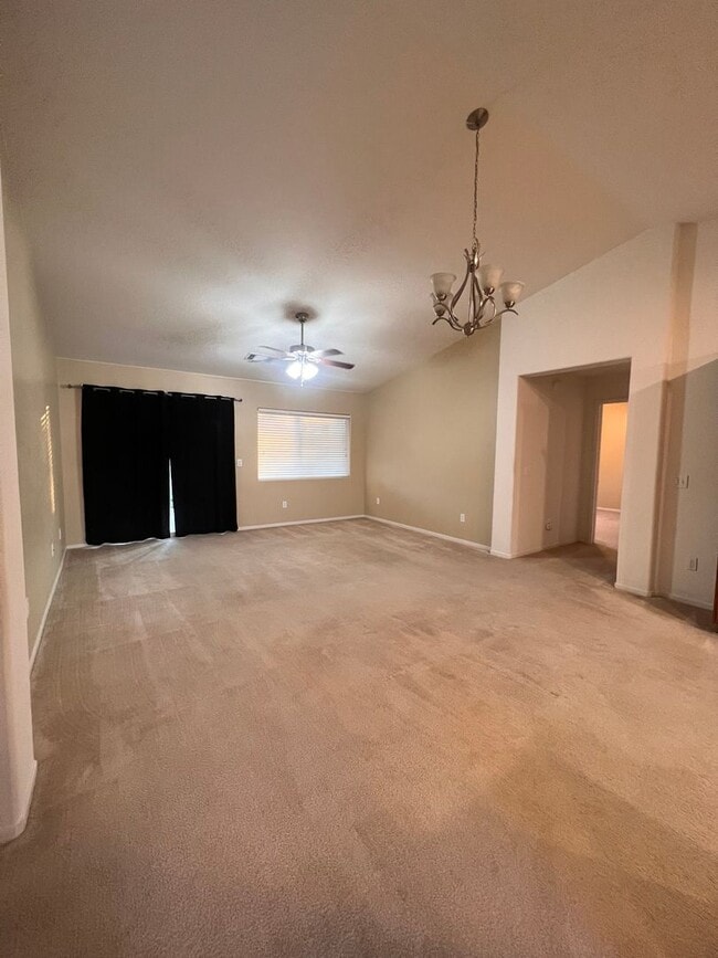 Building Photo - 1003 W Westmont Ct