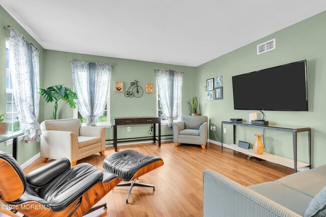 Building Photo - 414D Andover Dr