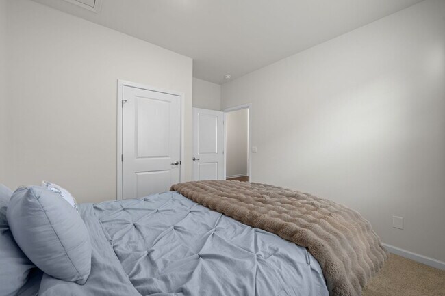 Building Photo - 5016 Cinnamon Run