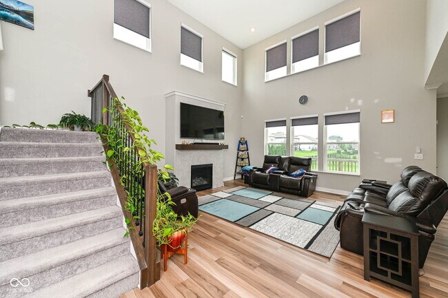 Building Photo - 9904 Delmore Dr