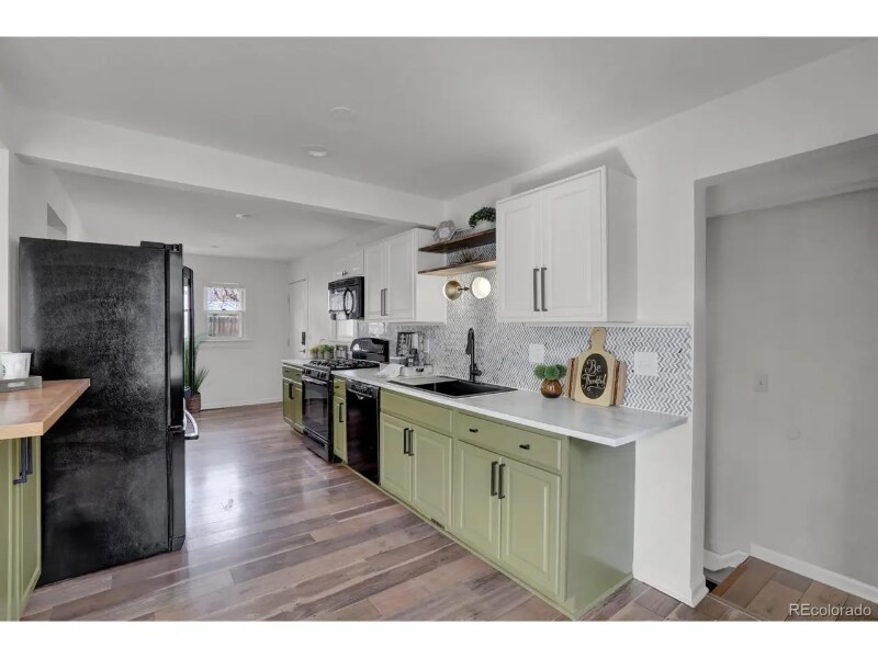 Building Photo - 1120 W Colorado Ave