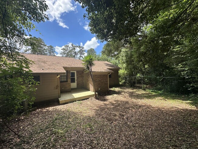 Building Photo - 2084 Pats Place