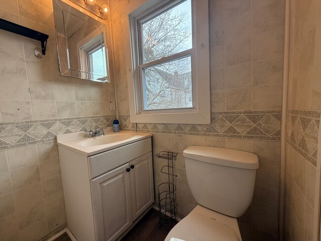 Building Photo - 83 S Empire St