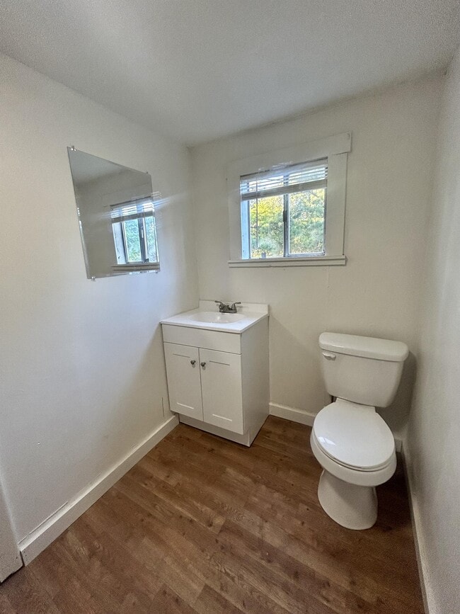 Building Photo - 1404 Callahan St