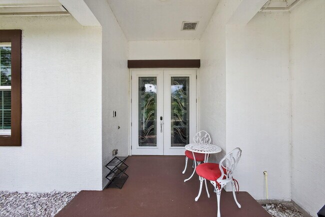 Building Photo - 16215 83rd Pl N