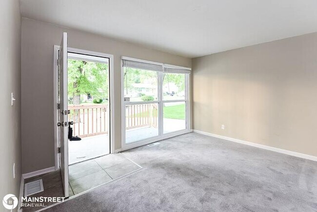 Building Photo - 7403 E 49TH TERR, Kansas City, MO 64129